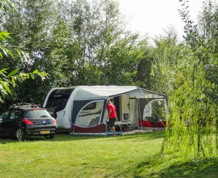 tent campsite pitch - Camping La clé des Champs Luçon